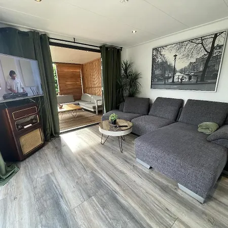 Familiechalet - Veluwe - Zwembad - Gratis Parkeren