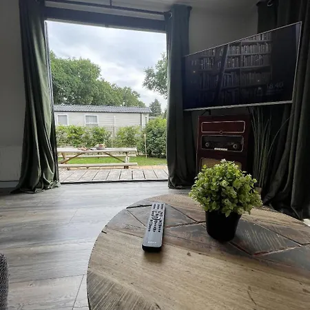 Familiechalet - Veluwe - Zwembad - Gratis Parkeren