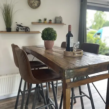 בקתה Familiechalet - Veluwe - Zwembad - Gratis Parkeren פורטהאוזן